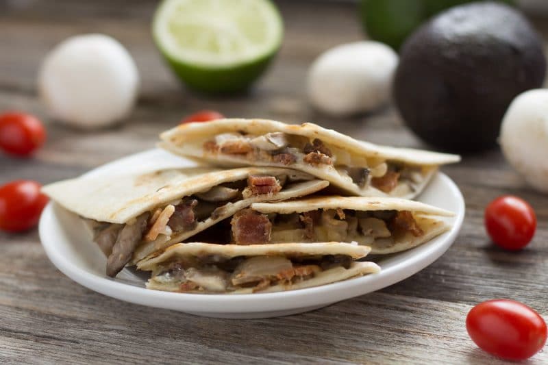 easy quesadilla recipe with bacon and mushrooms
