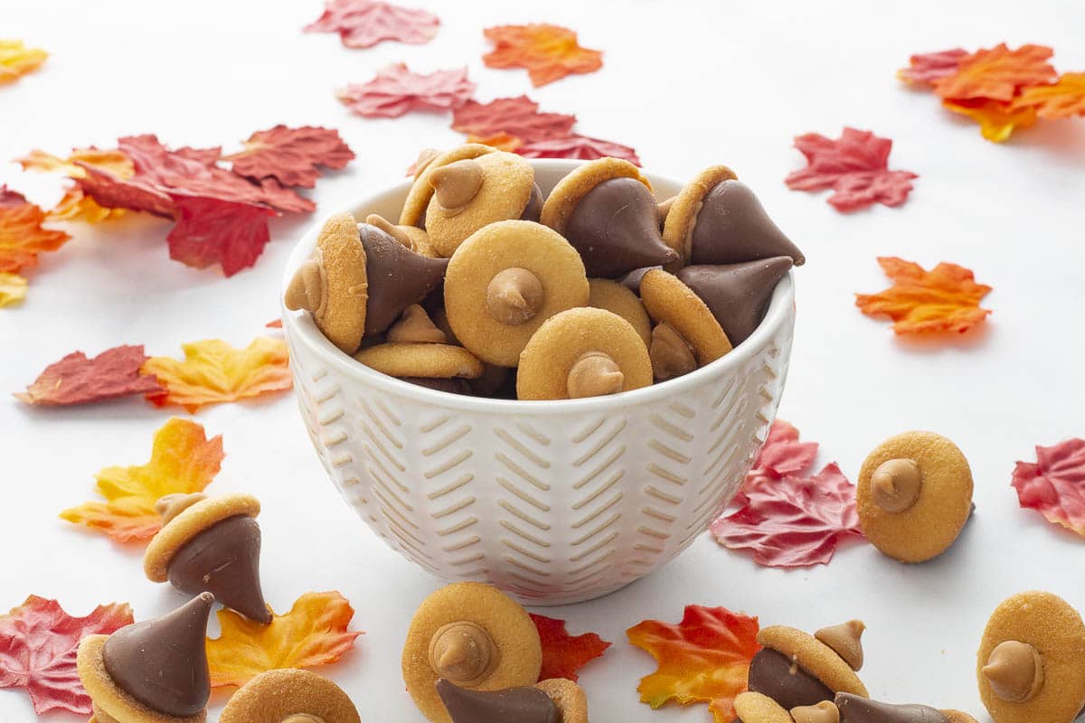 Easy Candy Acorns