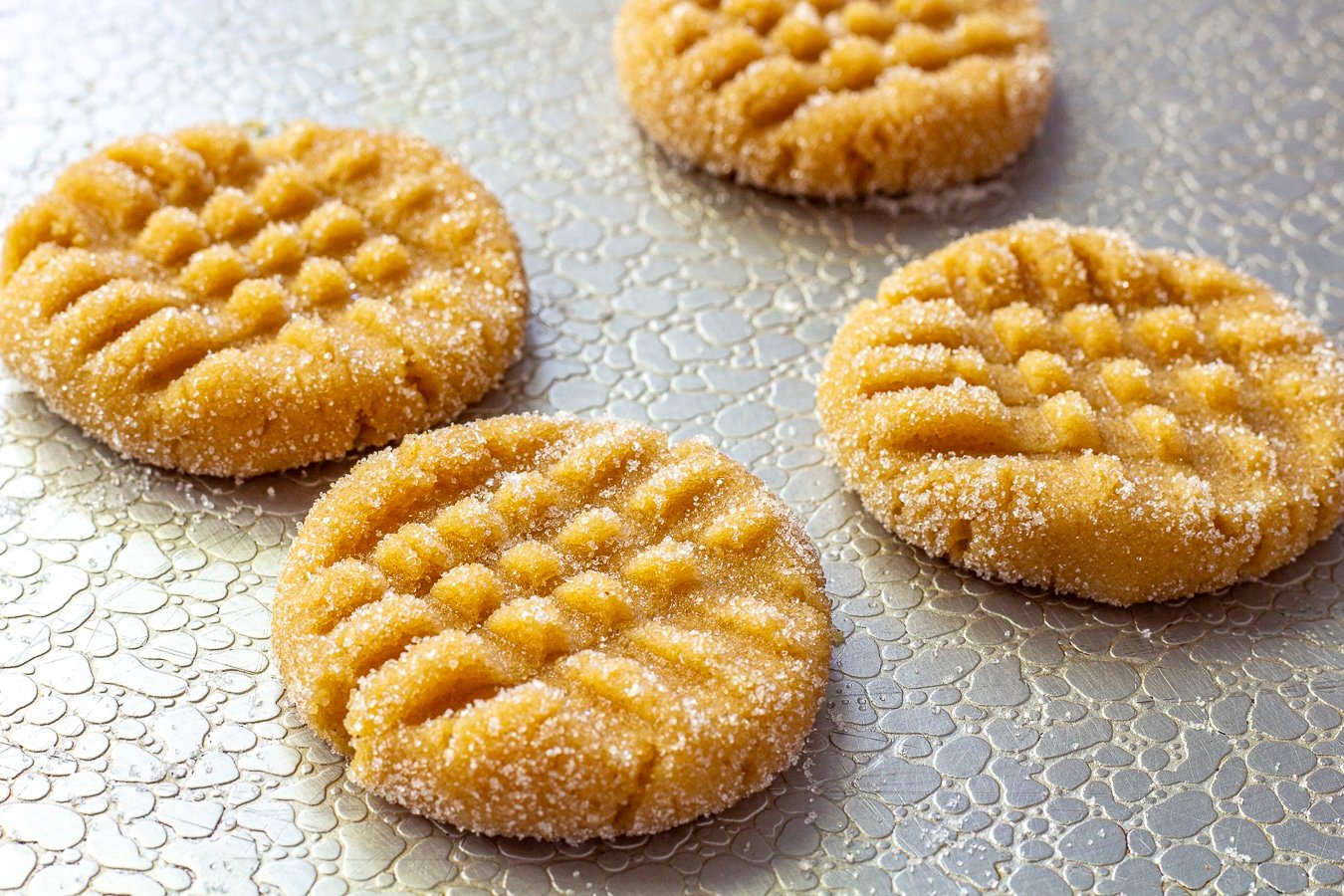 cookies with crisscross pattern