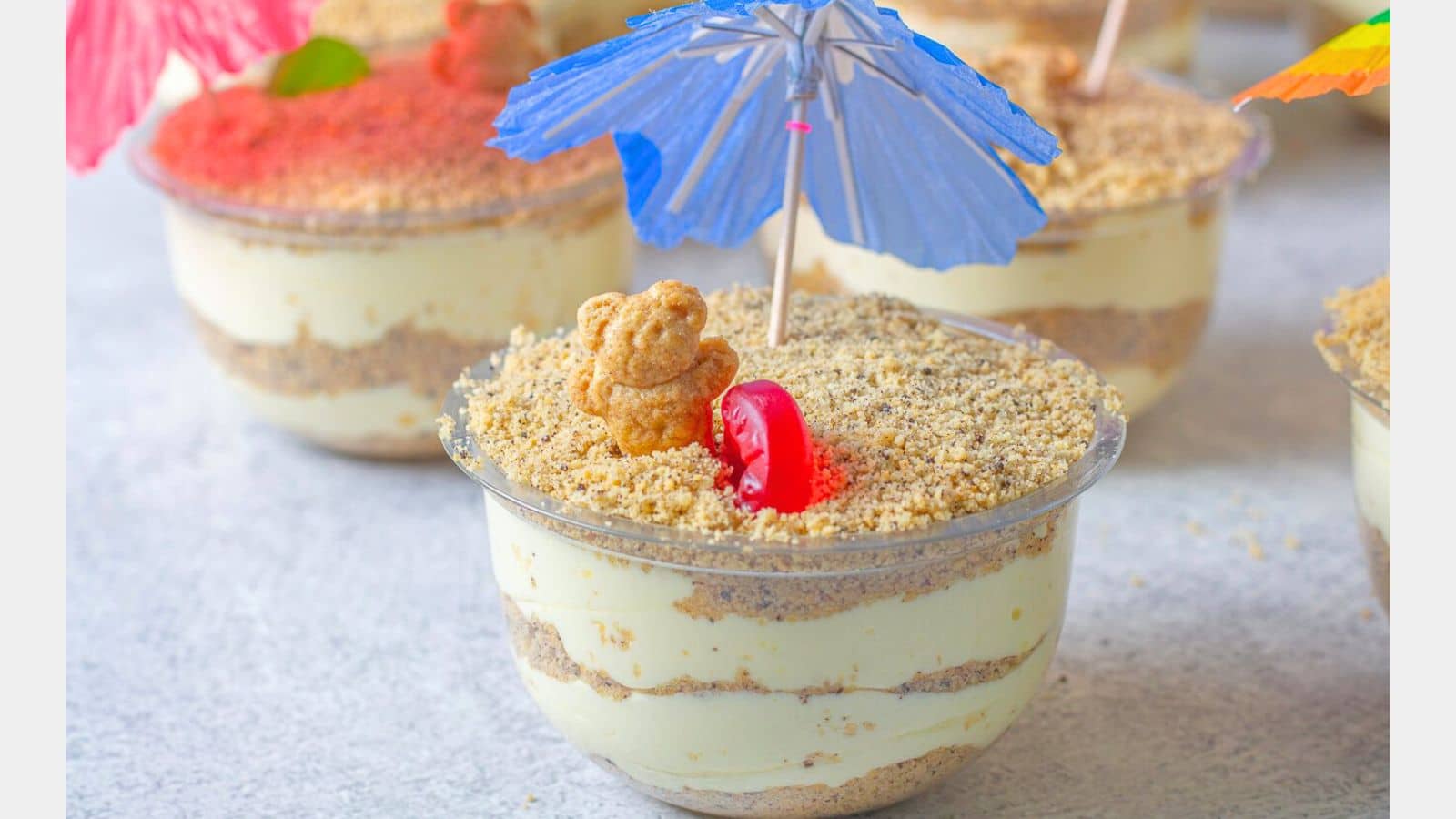 sand pudding cup with umbrella