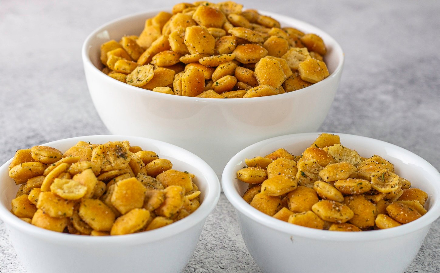 Ranch crackers in bowls