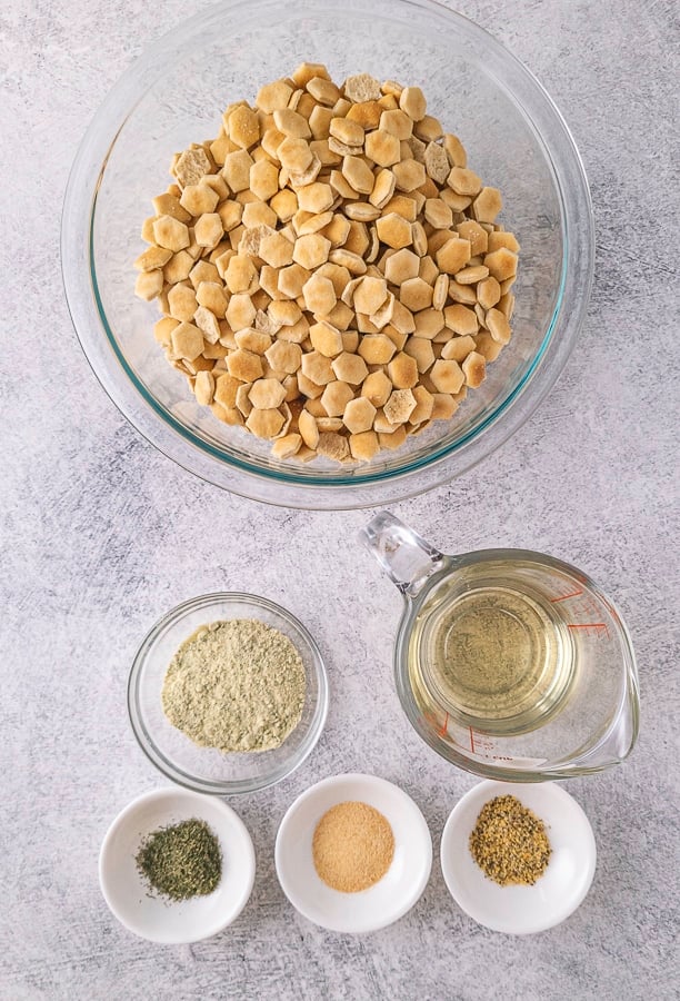Crackers spices and oil in containers