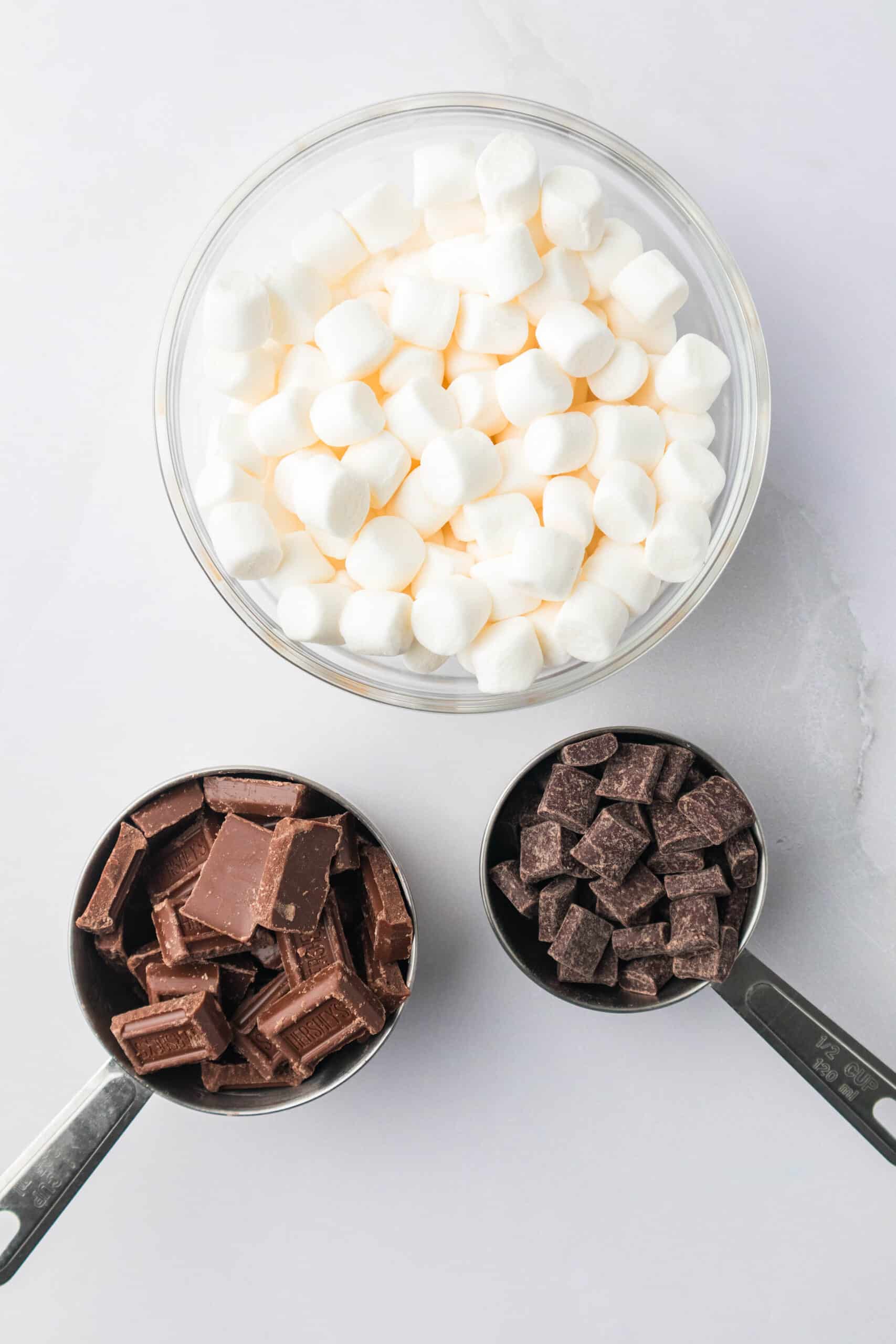 Marshmallows and chocolate