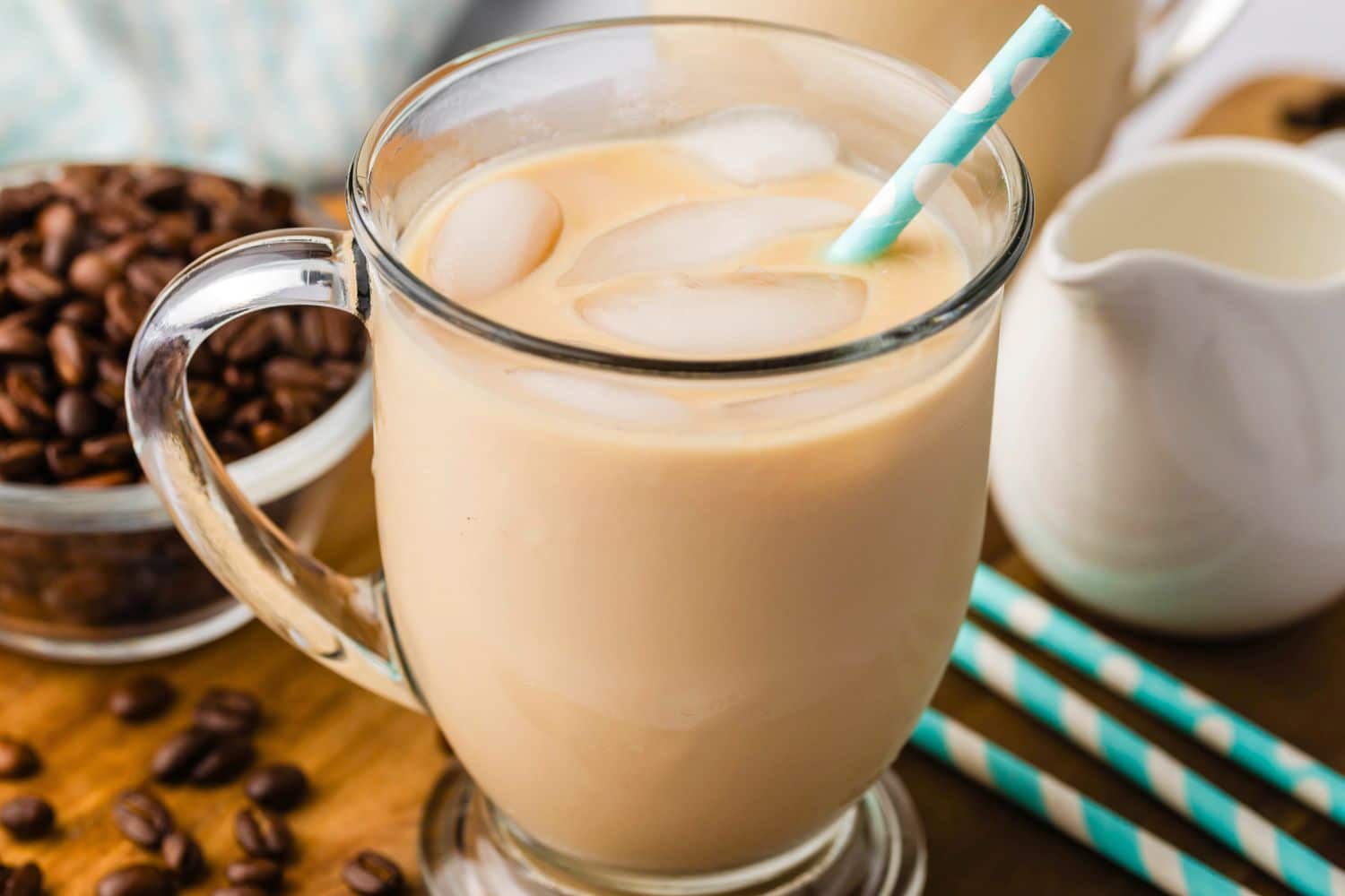 vanilla coffee in a glass with ice